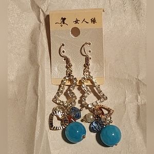 Vintage Rhinestone heart earrings